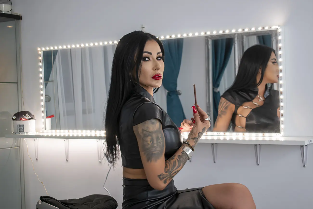 Seductive Submission –  Mistress Kennya’s Human Ashtray Fantasy