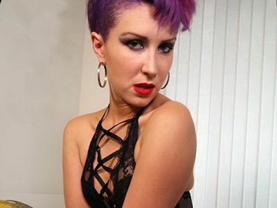 Lily Cums First! – Servicing Her Tight Pussy VR